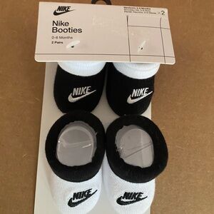 Nike Newborn 0-6 Month Booties